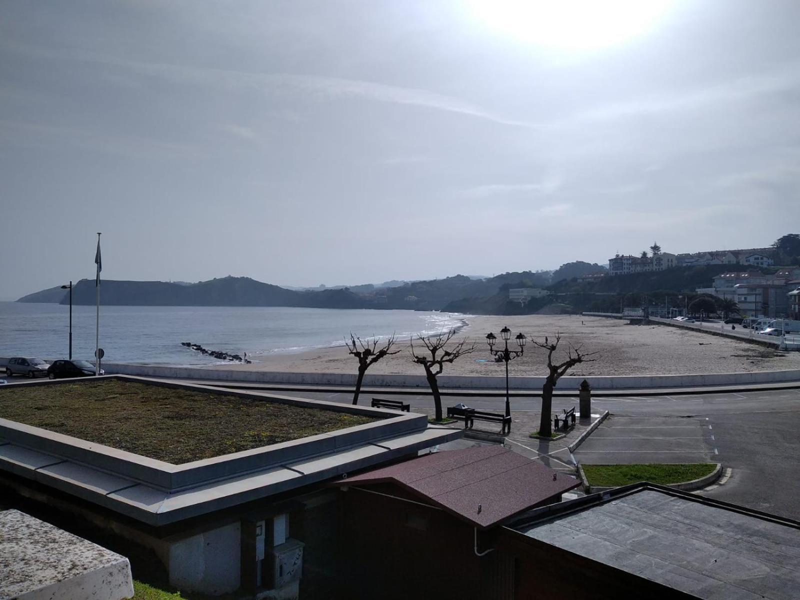 Pension Vega De Pas Comillas Exteriör bild