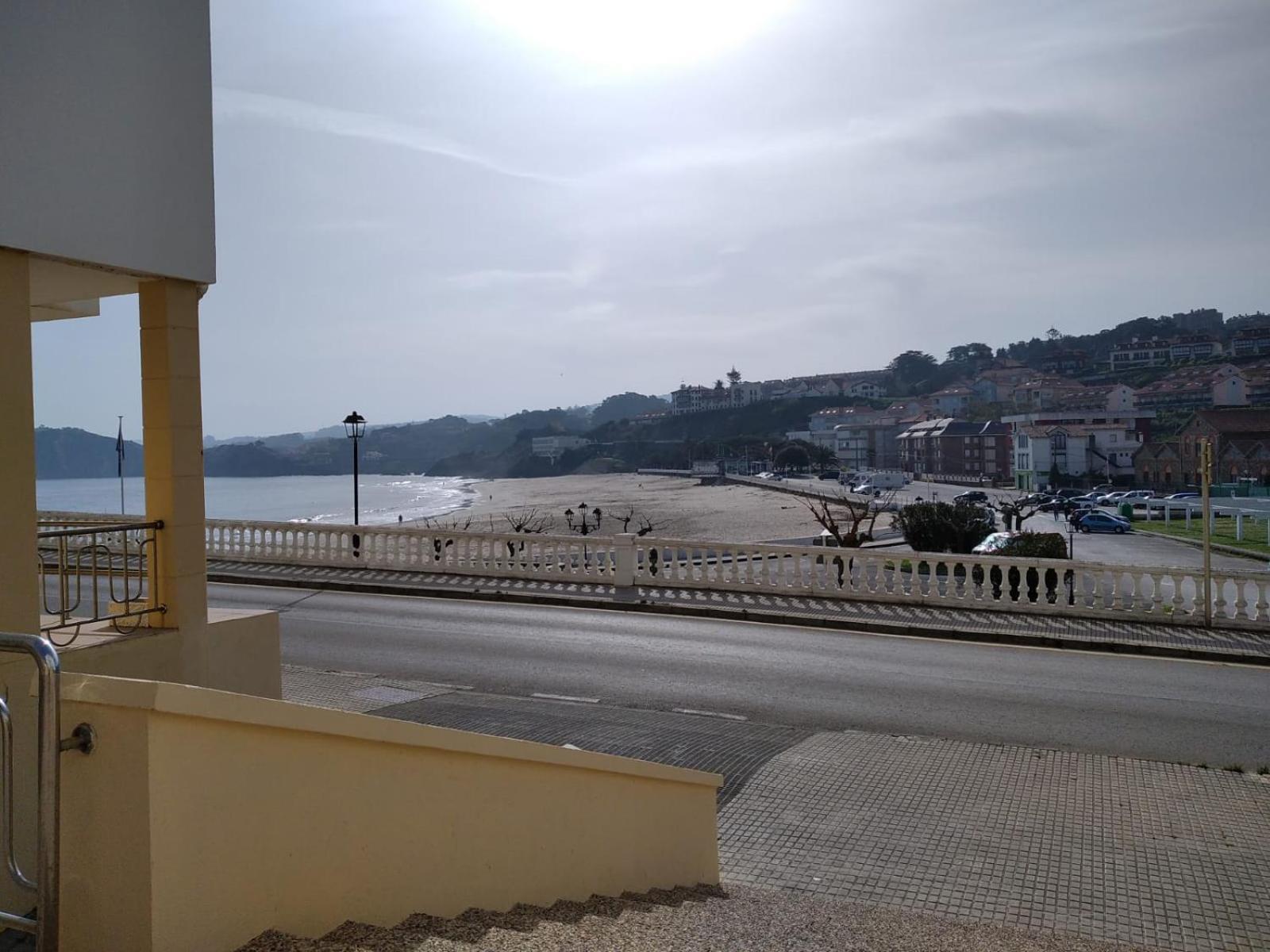 Pension Vega De Pas Comillas Exteriör bild